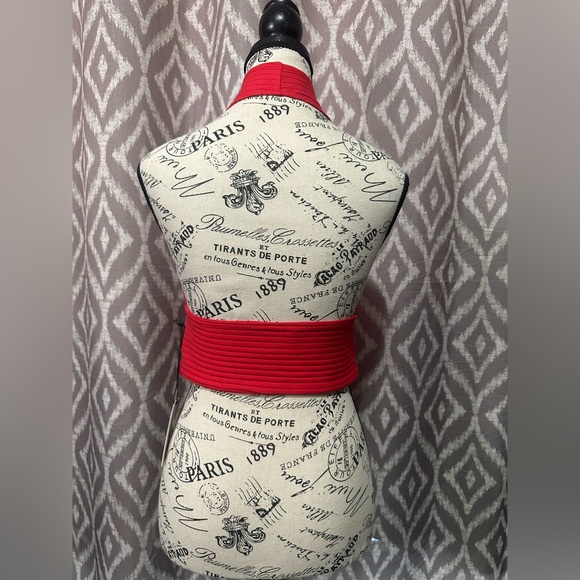 NWT Callahan Revolve Mimi Crossover Cropped Top - Picture 9 of 13